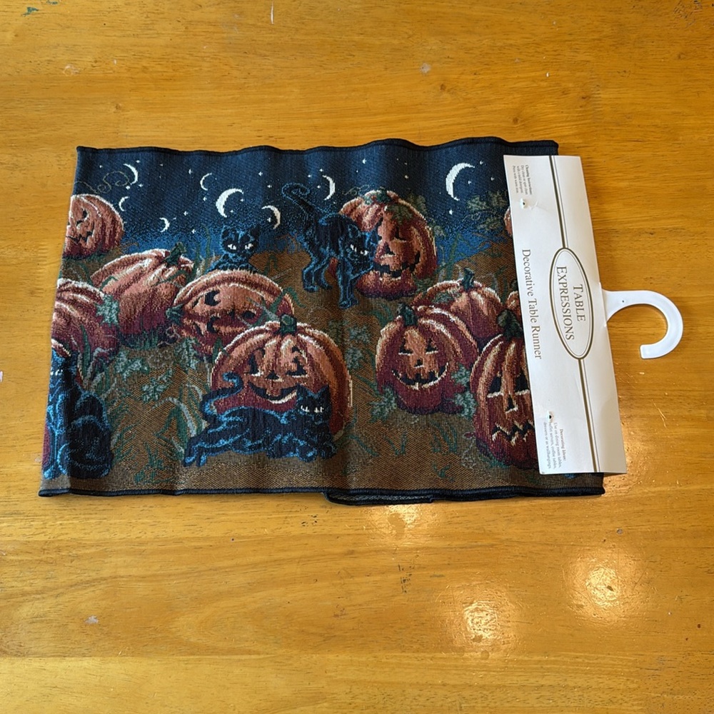 Table Expressions Table Runner. 72”  new with tag